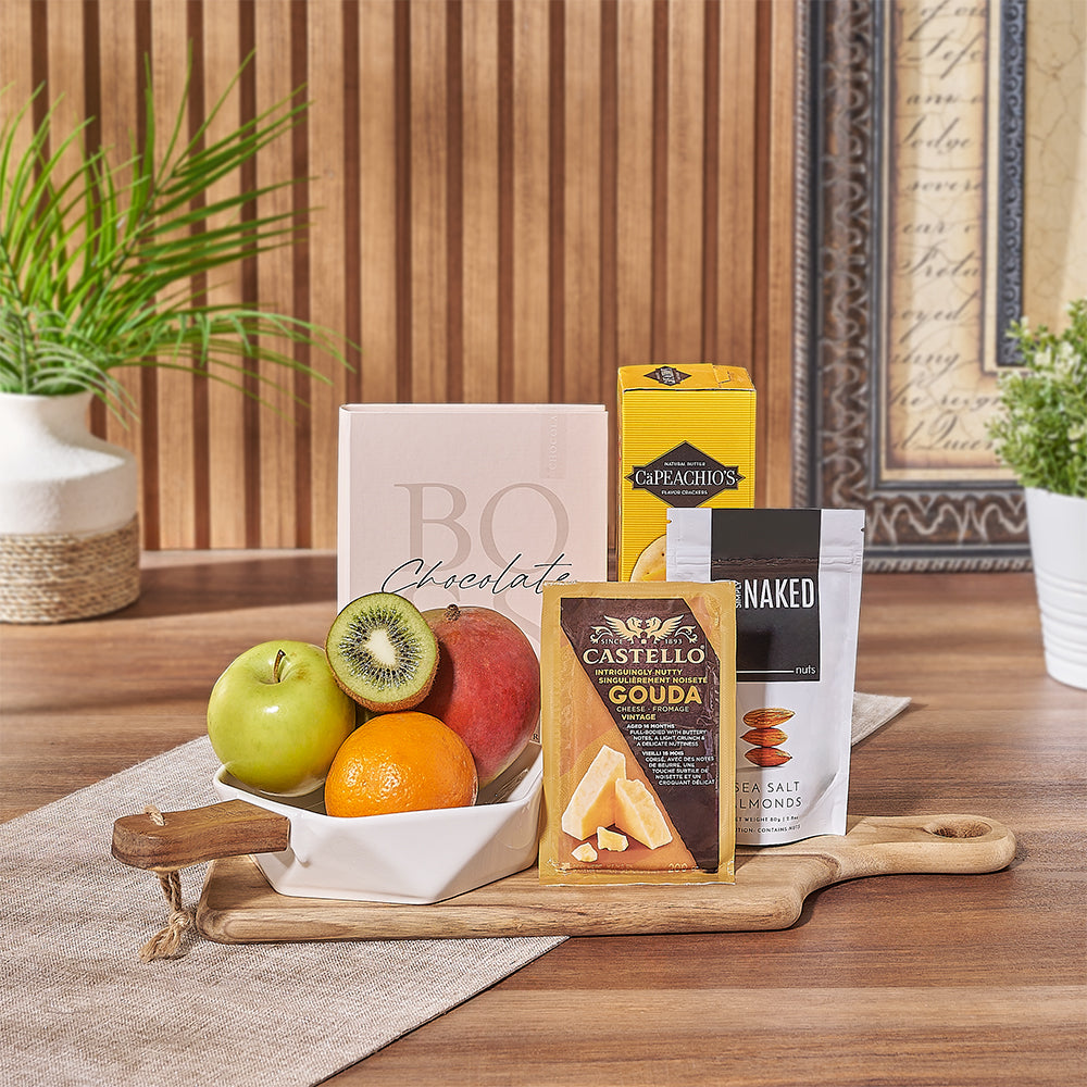 Deluxe Gift Basket Featuring Artisan Cheeses and Gourmet Snacks – how the gift is presented