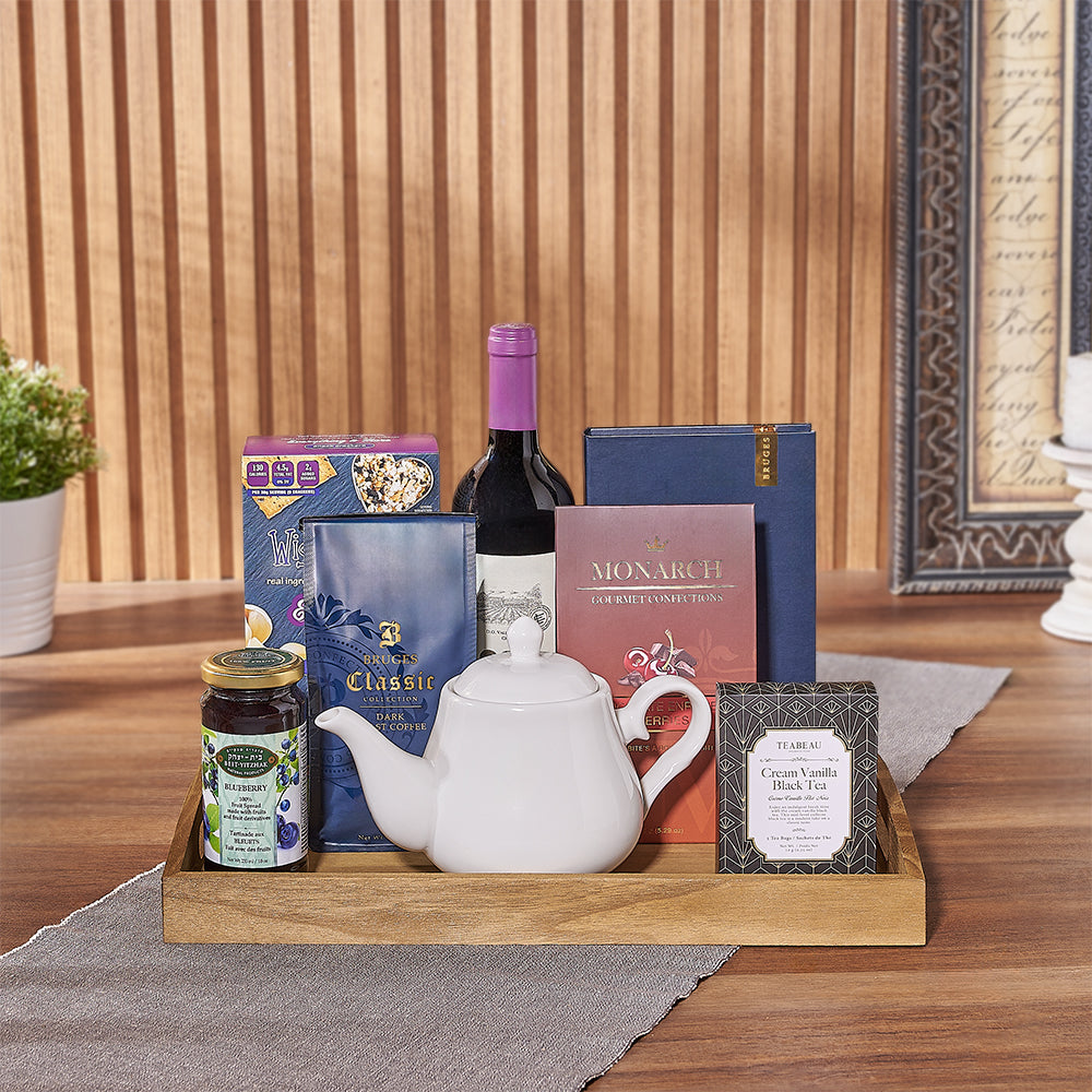 Kosher Wine Gift Basket with Sweets – how the gift is presented