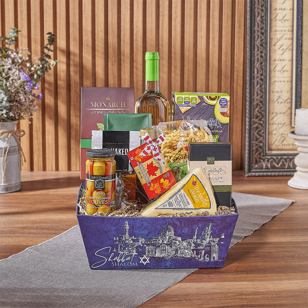 Hanukkah Kosher Wine Basket with Cheese – how the gift is presented