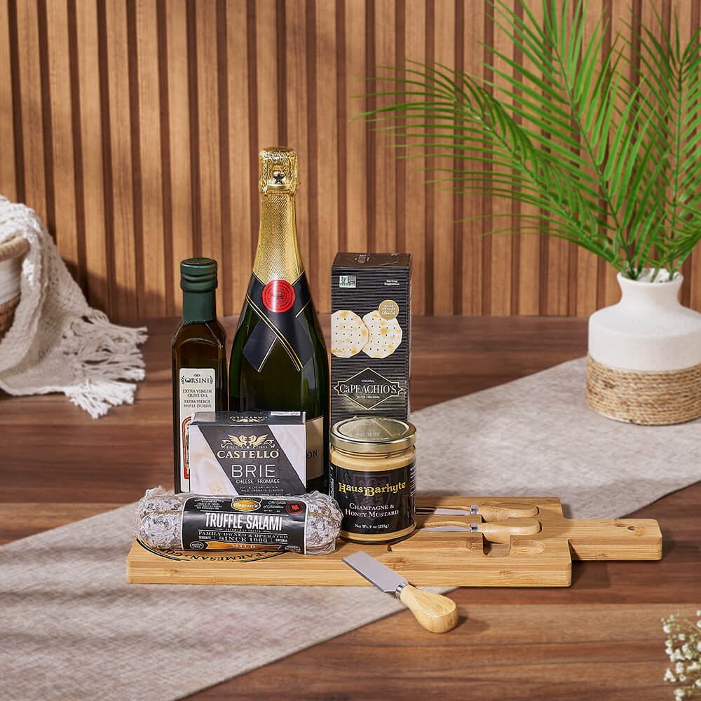 Sparkling Wine Gift Basket with Salami – how the gift is presented