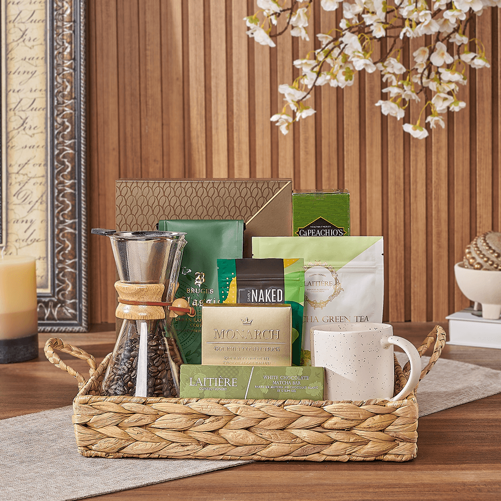 Halal Coffee and Gourmet Treat Tray – how the gift is presented