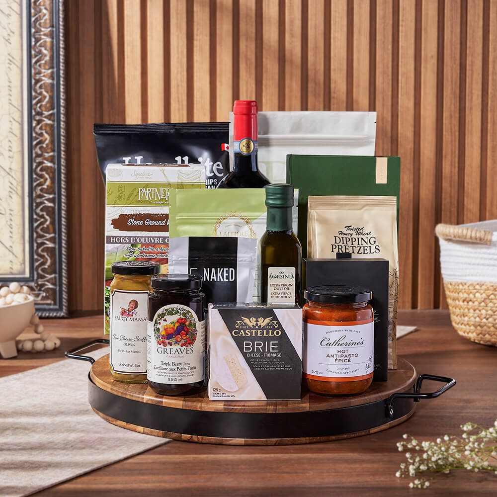 Cheese and Wine Snack Basket – how the gift is presented