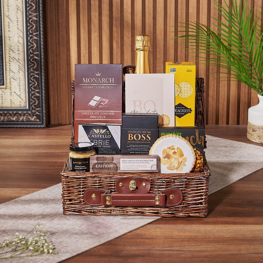 Picnic Basket with Sparkling Wine Gift – how the gift is presented