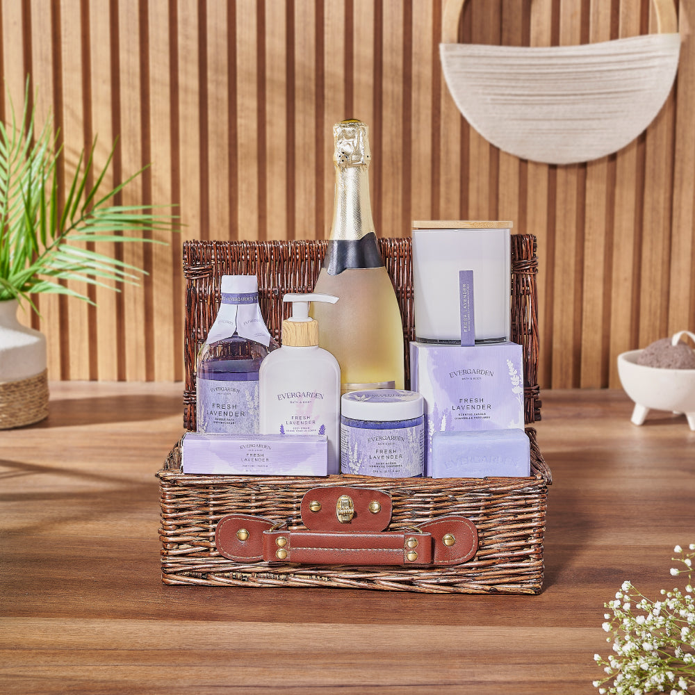 Lavender and Sparkling Wine Gift Basket – how the gift is presented