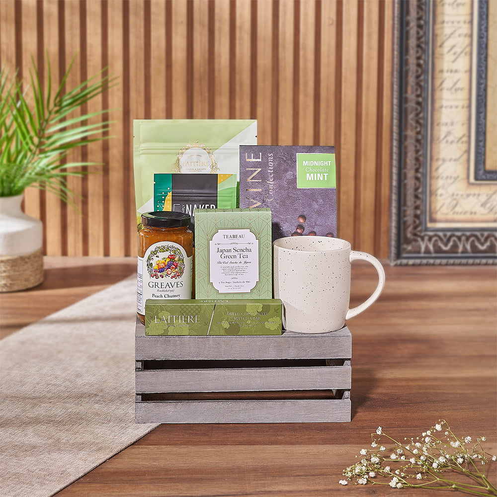 Exotic Snacks and Tea Basket – how the gift is presented