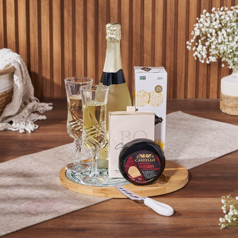 Sparkling Wine and Cheese Gift Basket – how the gift is presented