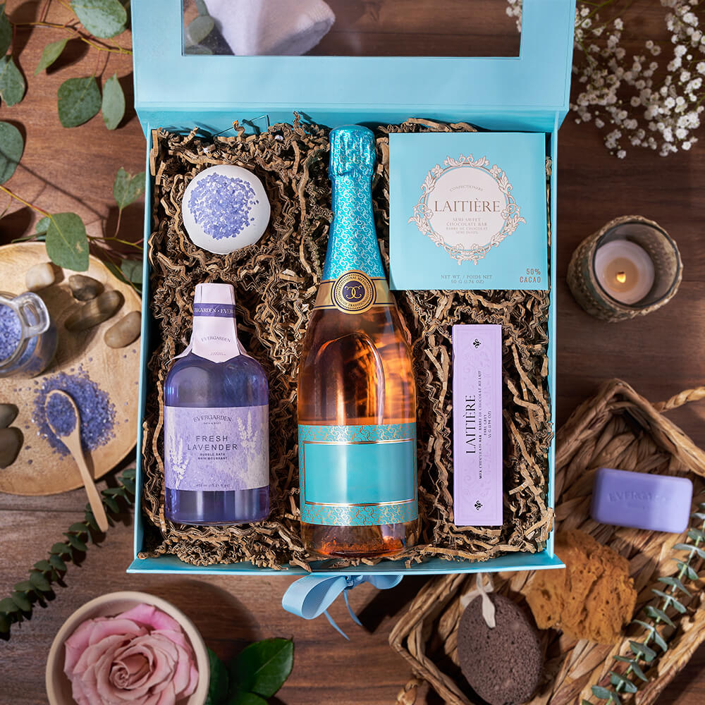 Sparkling Wine with Chocolate Box – how the gift is presented