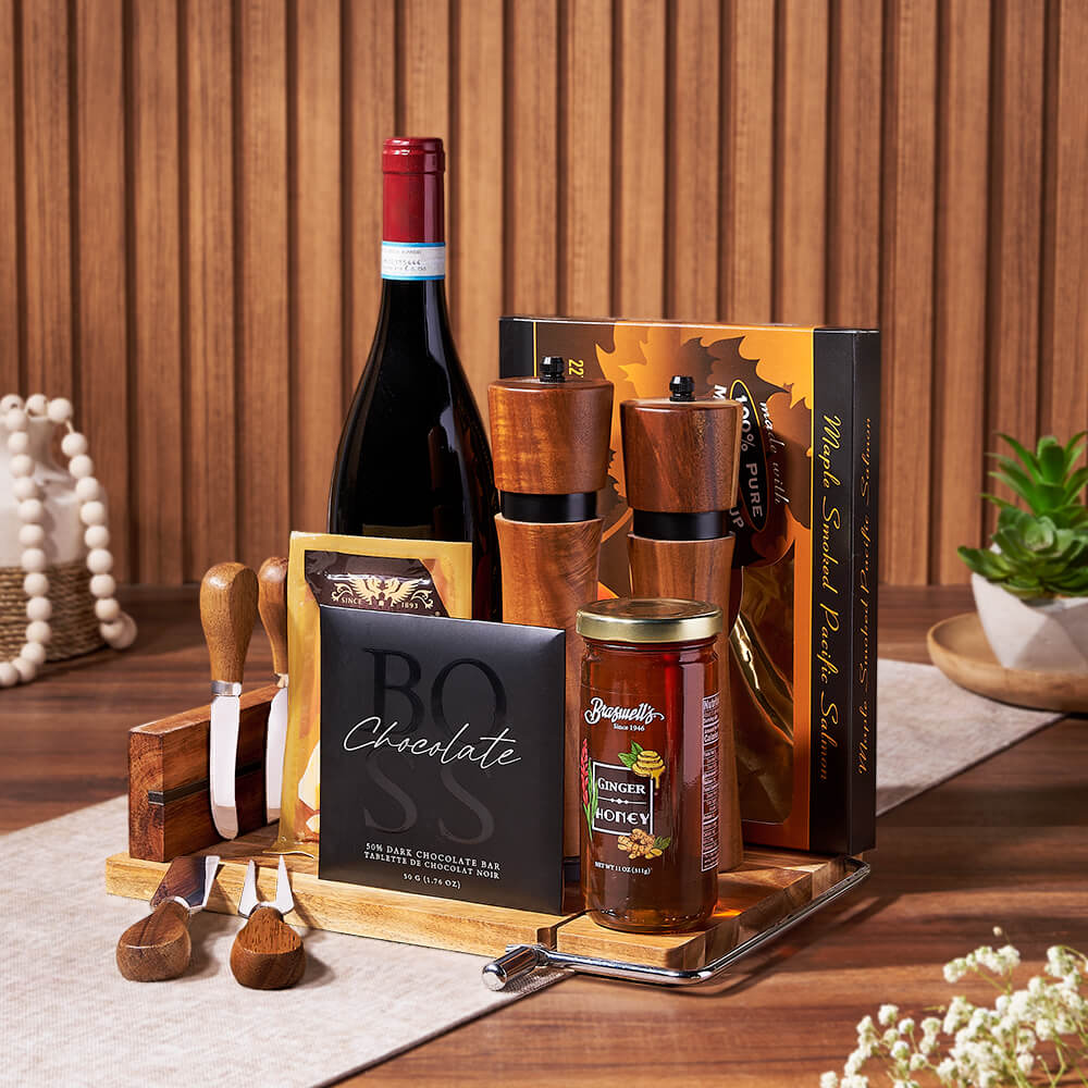 Maple Salmon and Gouda Wine Basket – how the gift is presented