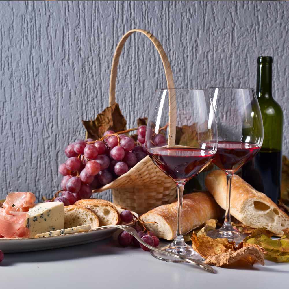 Connecticut Baskets - Wine gifts, wines, liquor, gourmet gifts, cheese, fruits, nuts, charcuterie, Greenwich Gift Baskets Delivery.