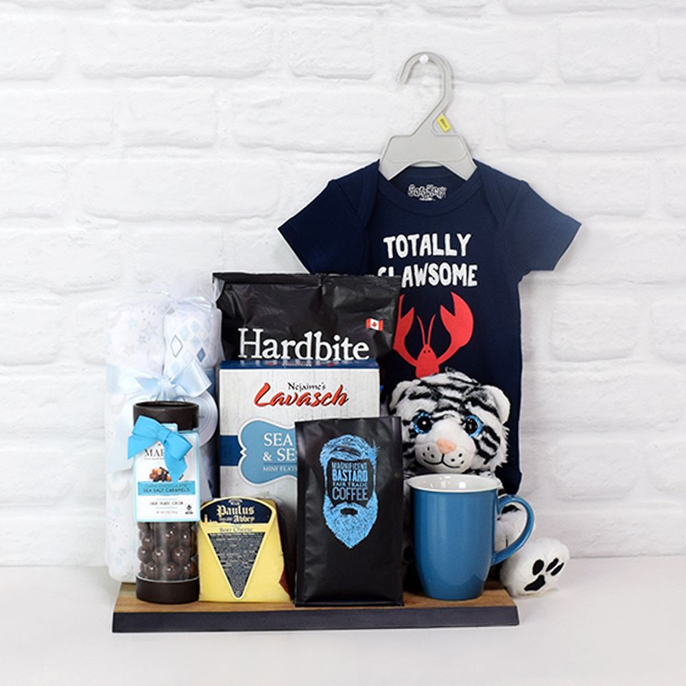 Baby Gift Basket with Cutting Board – how the gift is presented