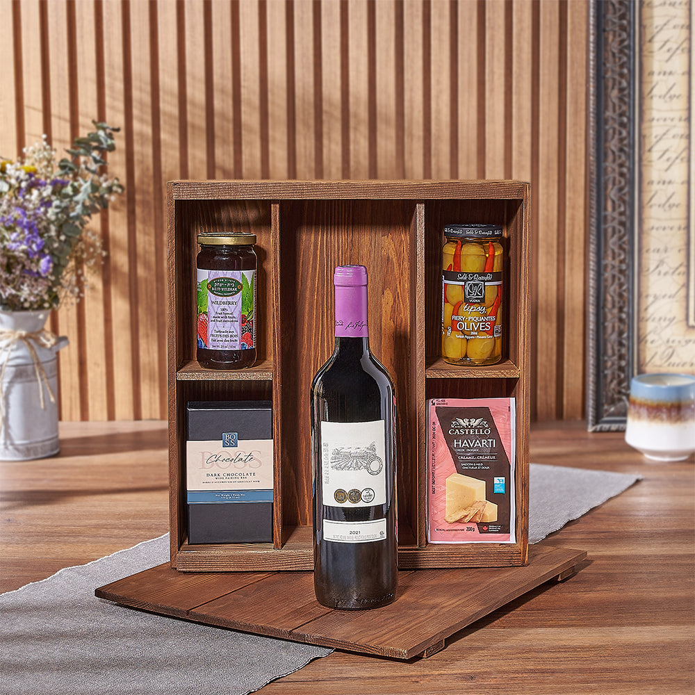 Kosher Wine with Olives Gift Basket – how the gift is presented