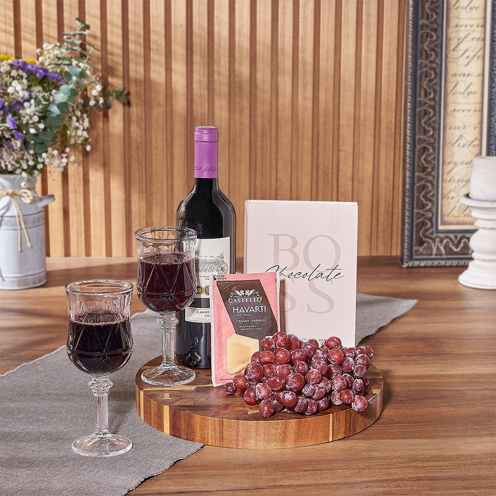 Kosher Wine Chocolate and Cheese Gift – how the gift is presented