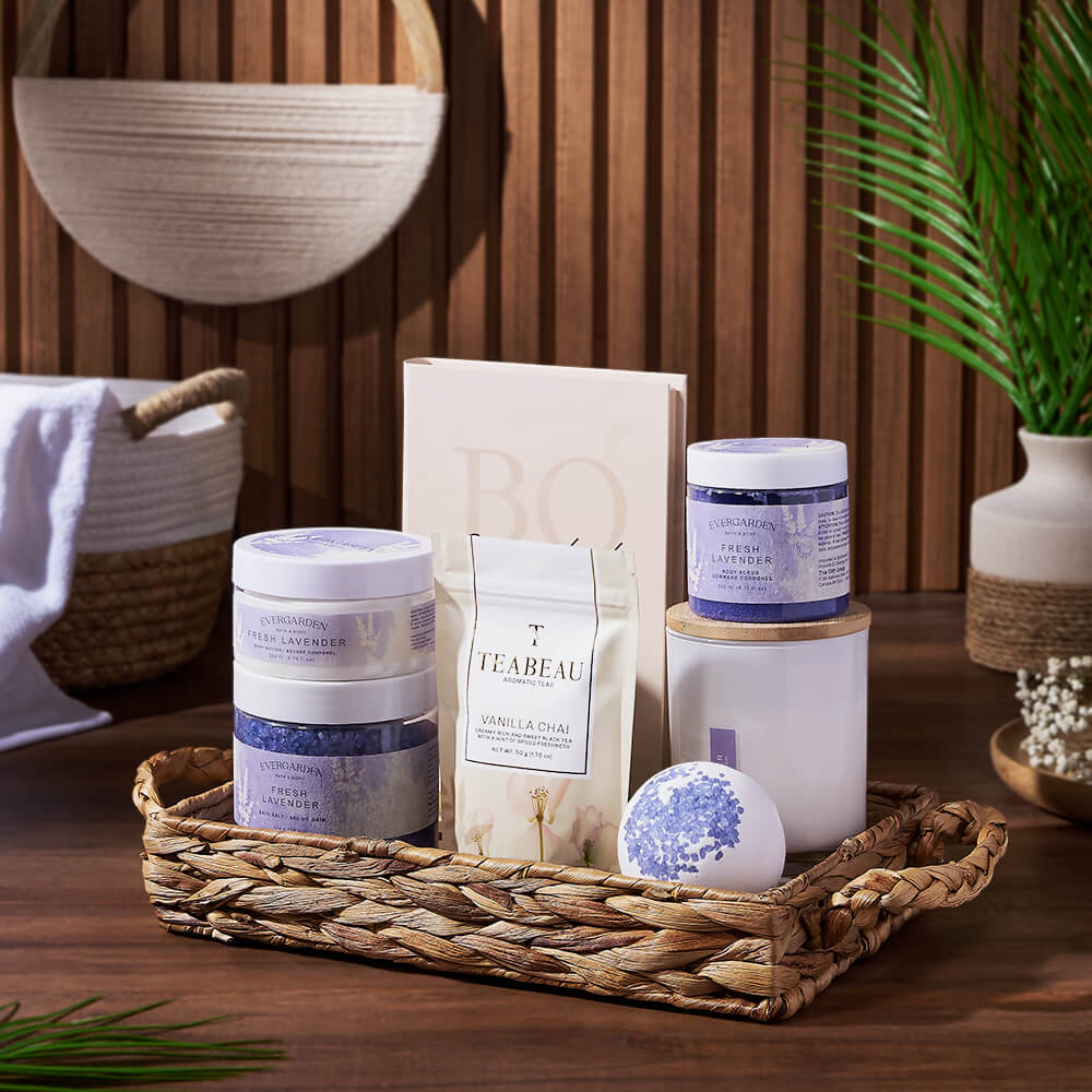 Lavender Spa and Tea Basket – how the gift is presented
