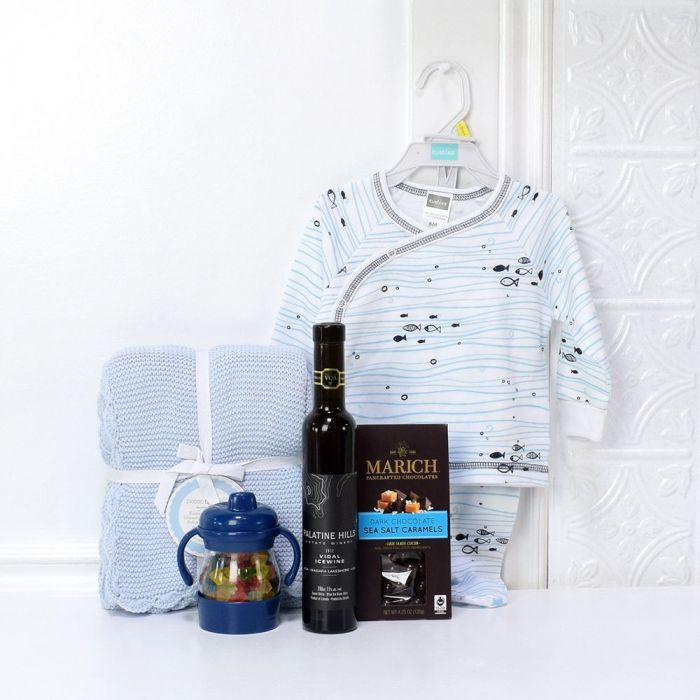 Premium Wine Gift Basket with Marich Dark Chocolate Sea Salt Caramels – how the gift is presented
